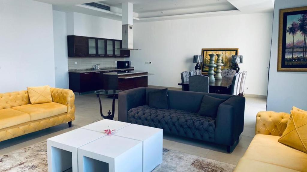 One Constitution Avenue By Goldfinch Lejlighedshotel Islamabad Eksteriør billede