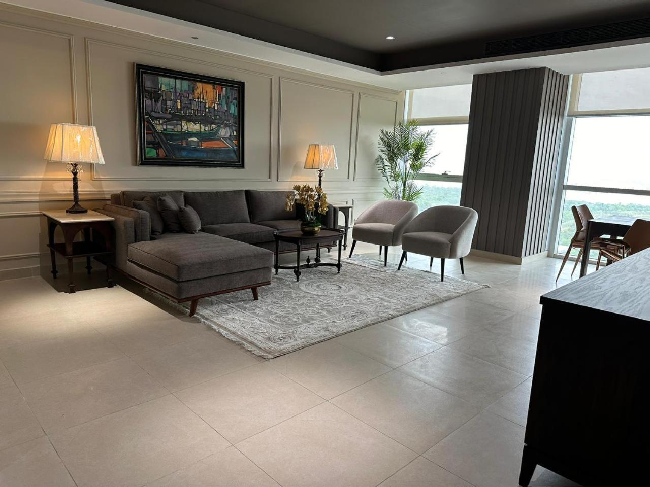 One Constitution Avenue By Goldfinch Lejlighedshotel Islamabad Eksteriør billede